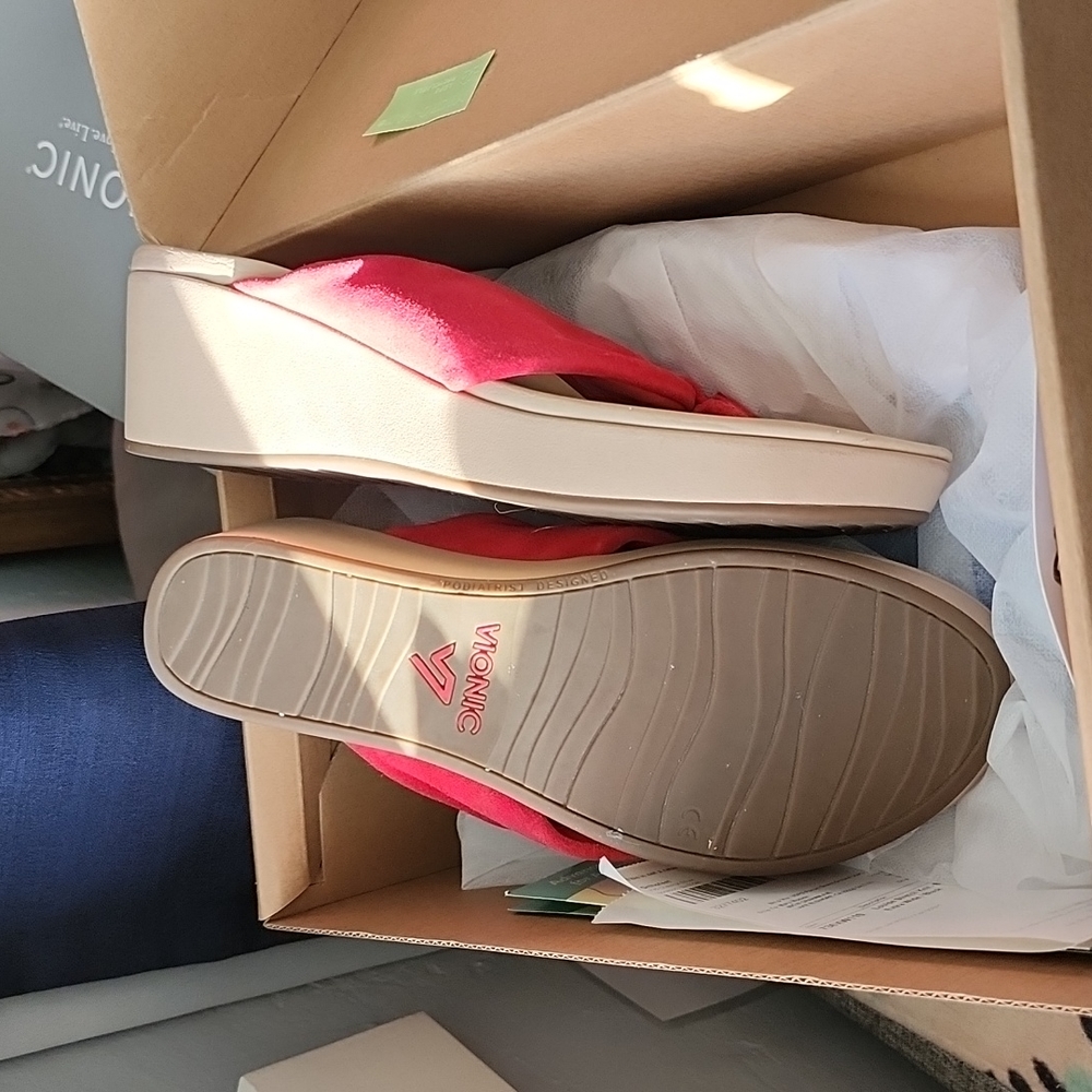 Vionic Red Suede Toe Post Sandals - image 2